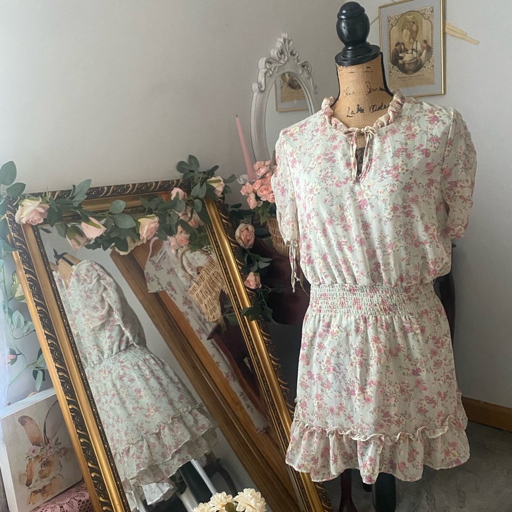 Shabby-Chic Floral Mint Mini Dress